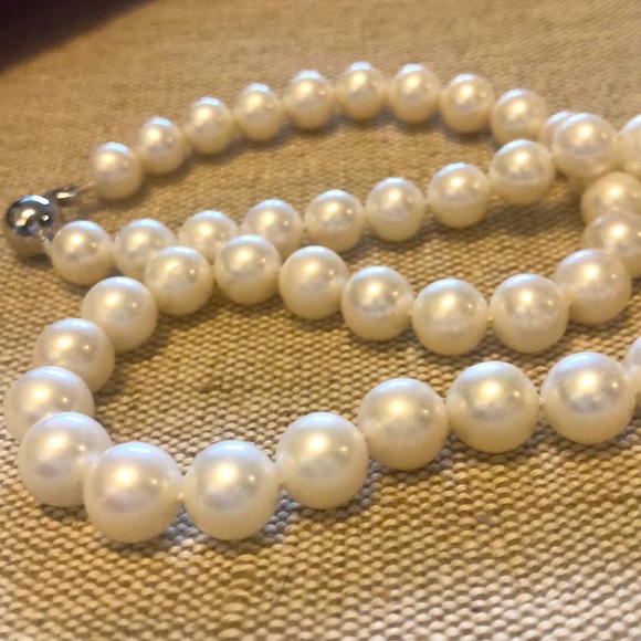 Freshwater pearl necklace. Excellent condition. - Picture 2 of 9